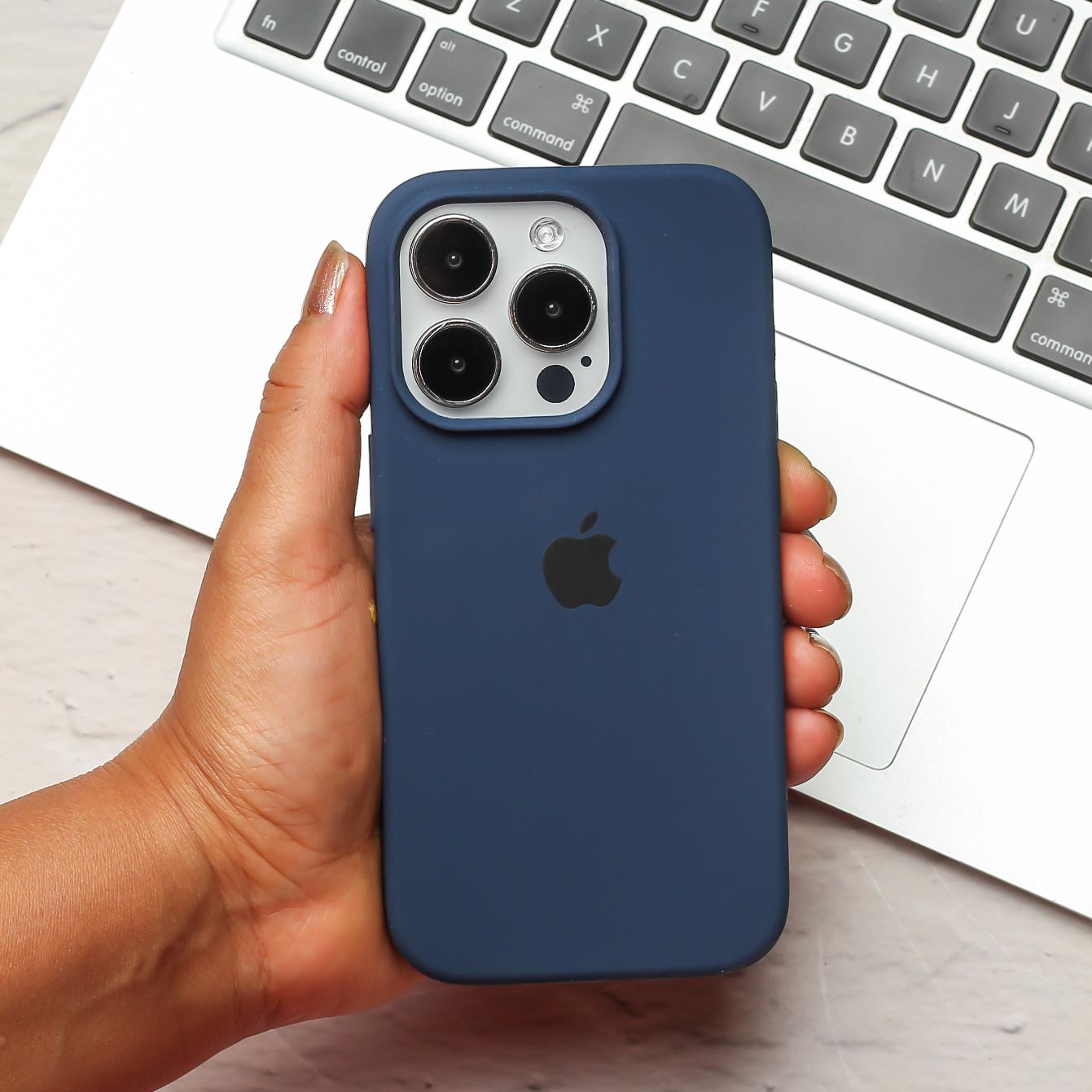 İphone 16 Sim Kapağı Lacivert